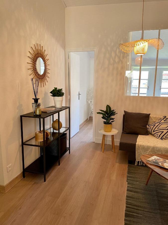 Apartment Aux Pieds Du Palais Des Papes. Avignon