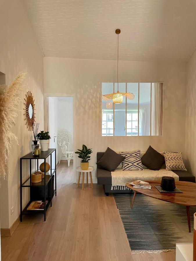 Aux Pieds Du Palais Des Papes. Apartment *