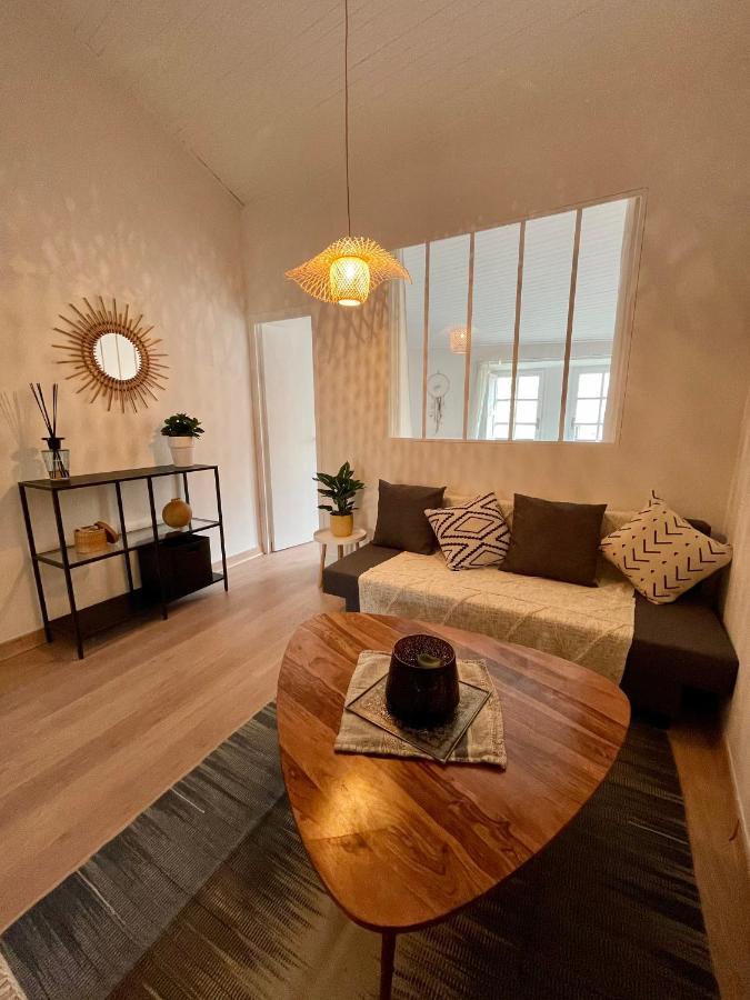 Apartment Aux Pieds Du Palais Des Papes. Avignon